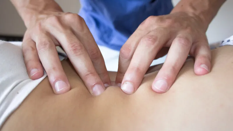 Trattamento osteopatico per mal di schiena Firenze - Dott. Zanella